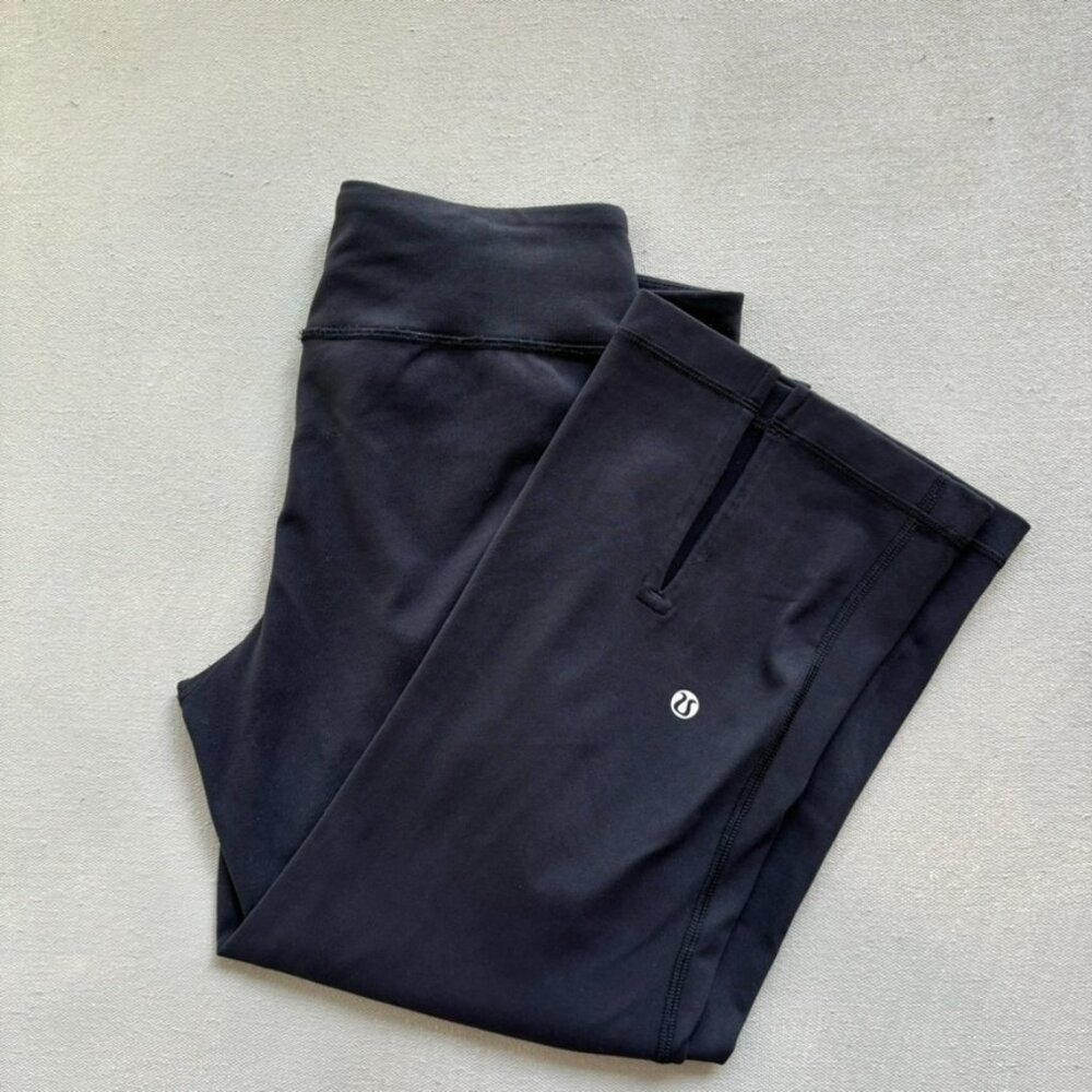 LULULEMON CROPPED YOGA PANTS